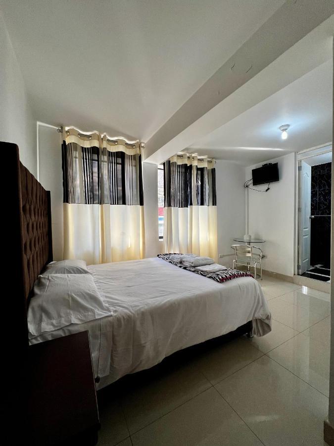 Hostal Santa Rosa Caraz Exteriér fotografie