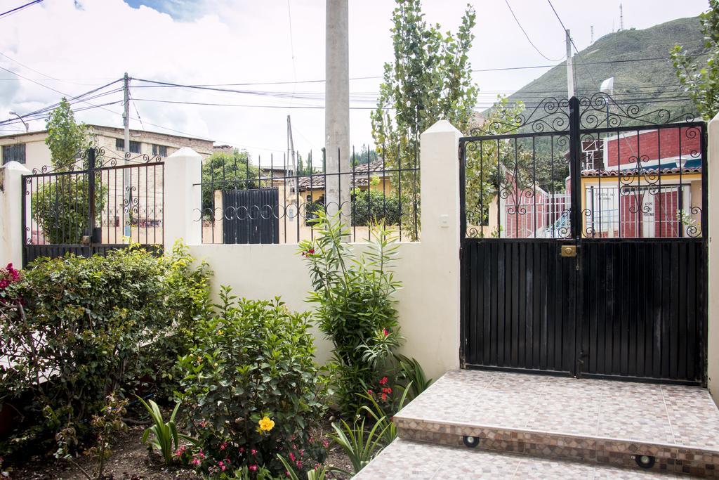 Hostal Santa Rosa Caraz Exteriér fotografie